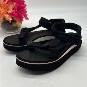 Teva Women's Black Platform Hiking Sandals Size 8 KET8994A